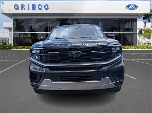 2025 Ford Expedition Platinum photo 3