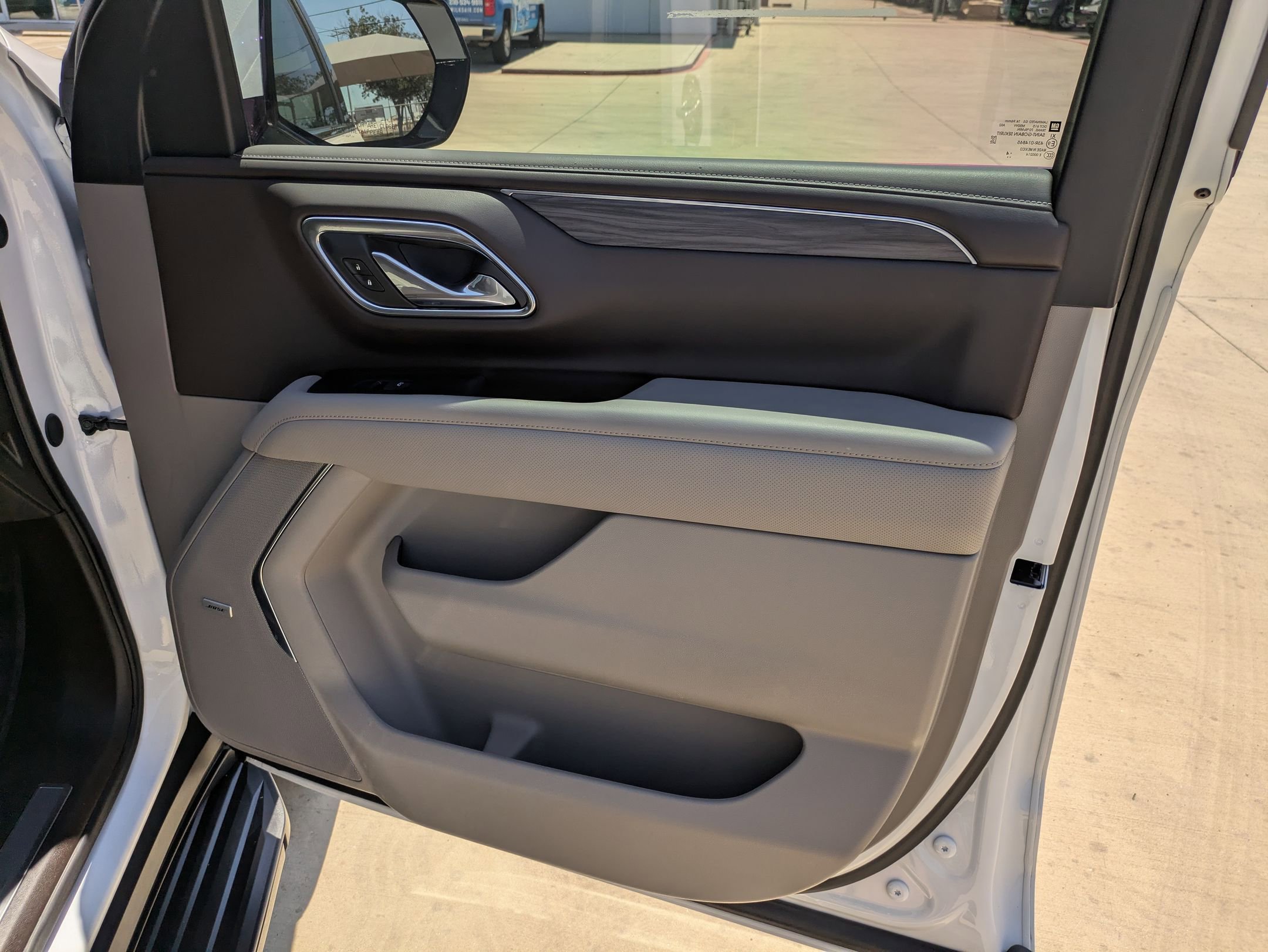 2024 Gmc Yukon SLT photo 29