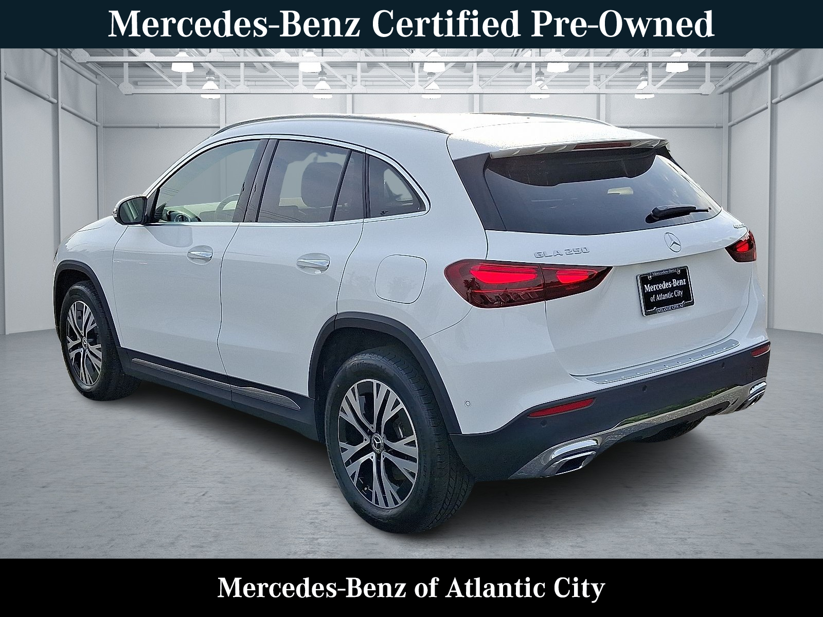 2025 Mercedes Benz GLA 250 4MATIC photo 3
