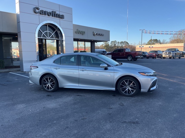 2023 Toyota Camry SE photo 2