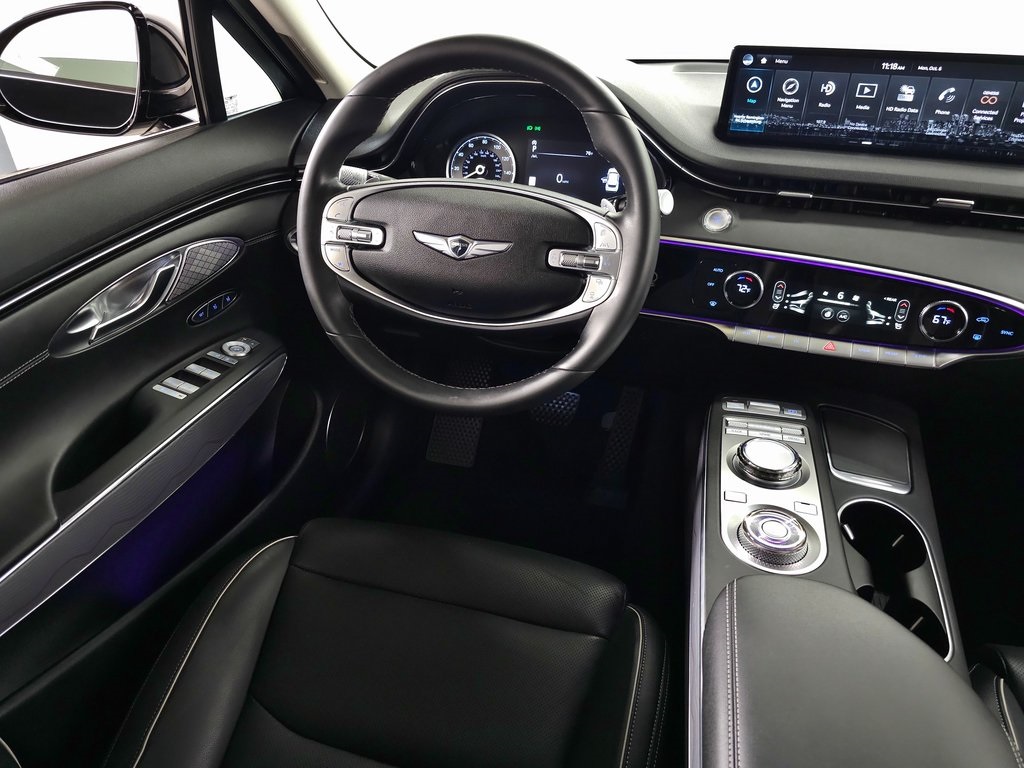 2024 Genesis GV70 2.5T Advanced photo 13