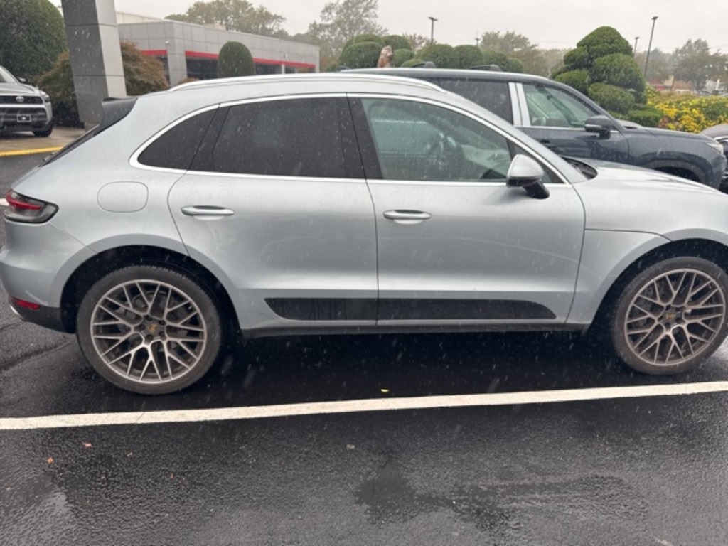 2020 Porsche Macan S