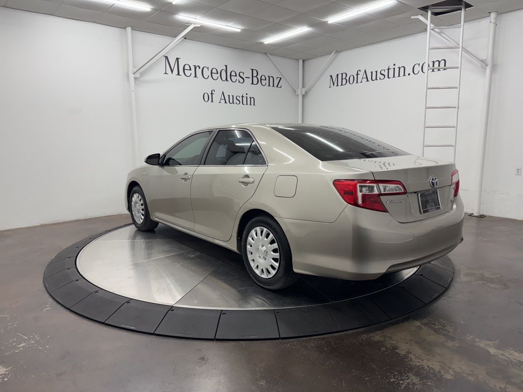 2014 Toyota Camry Hybrid LE photo 5