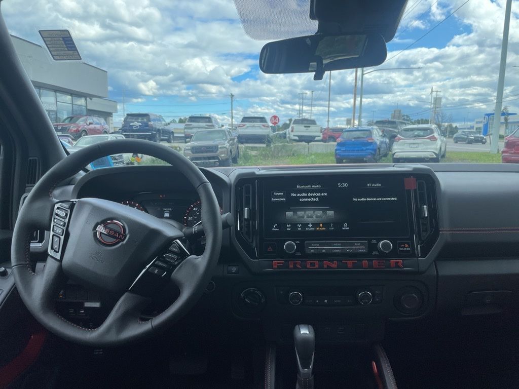 2025 Nissan Frontier PRO-4X photo 14