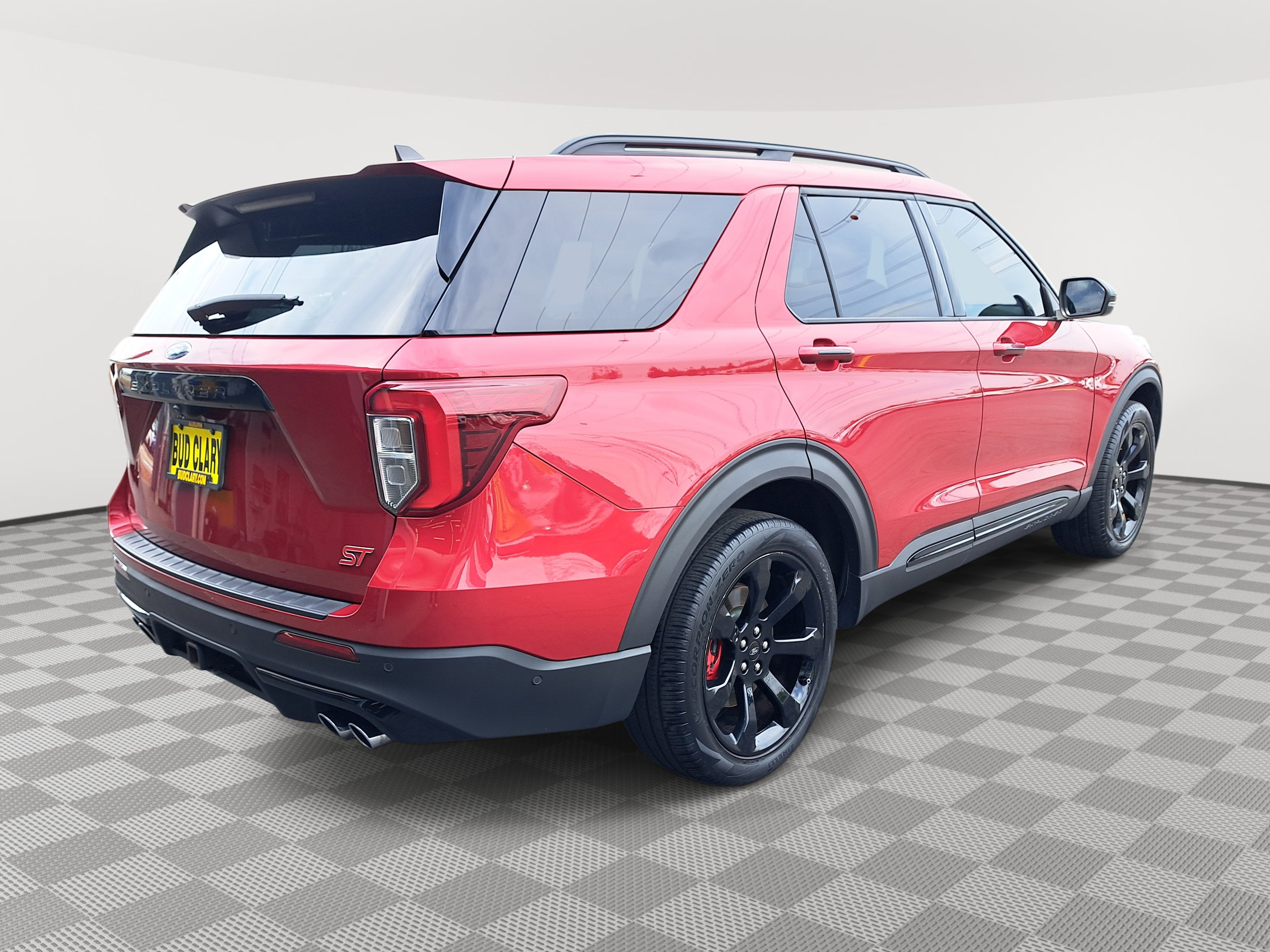 2021 Ford Explorer ST photo 4