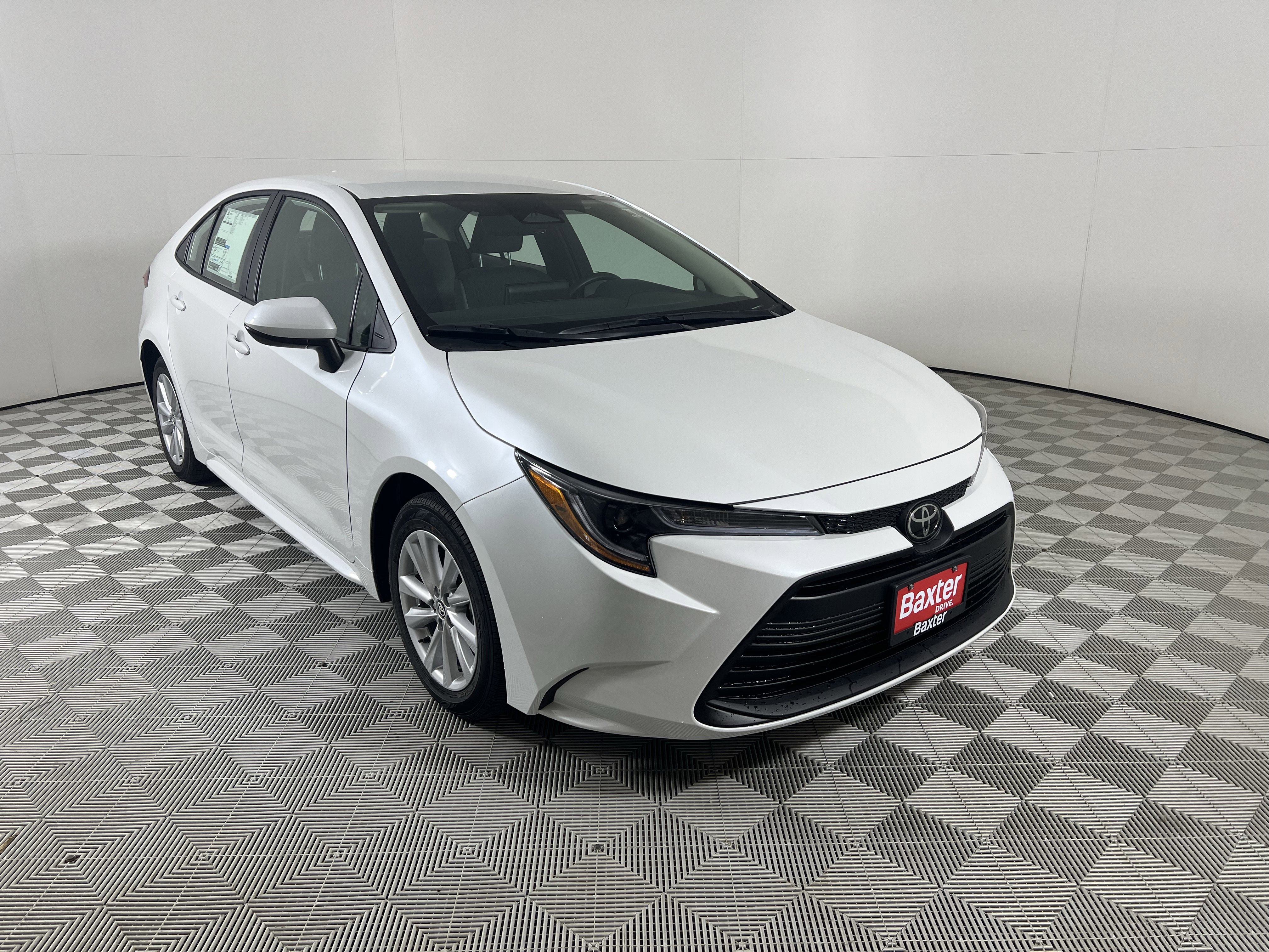 2026 Toyota Corolla LE's photo