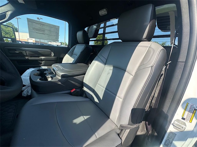 2025 Ram 5500 Tradesman photo 21