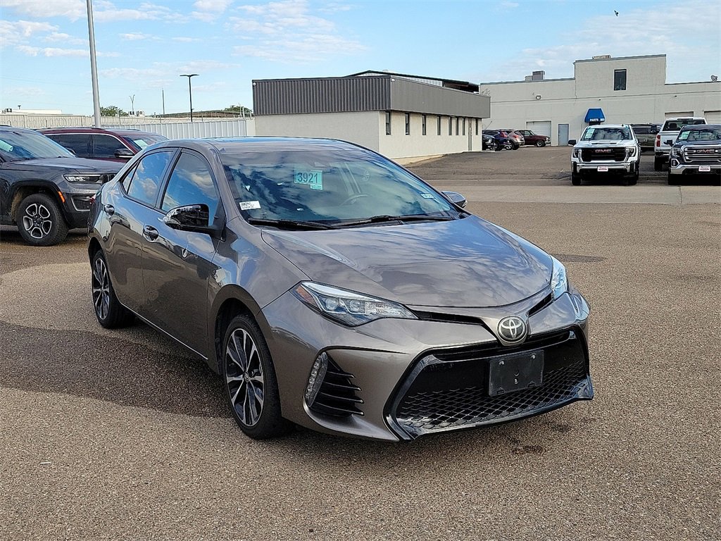 2018 Toyota Corolla XLE XSE photo 2