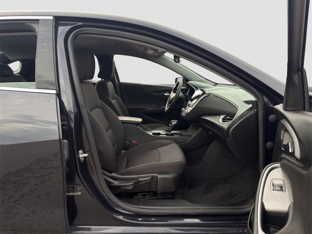 2023 Chevrolet Malibu 1LT photo 17