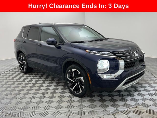 2024 Mitsubishi Outlander SE photo 3