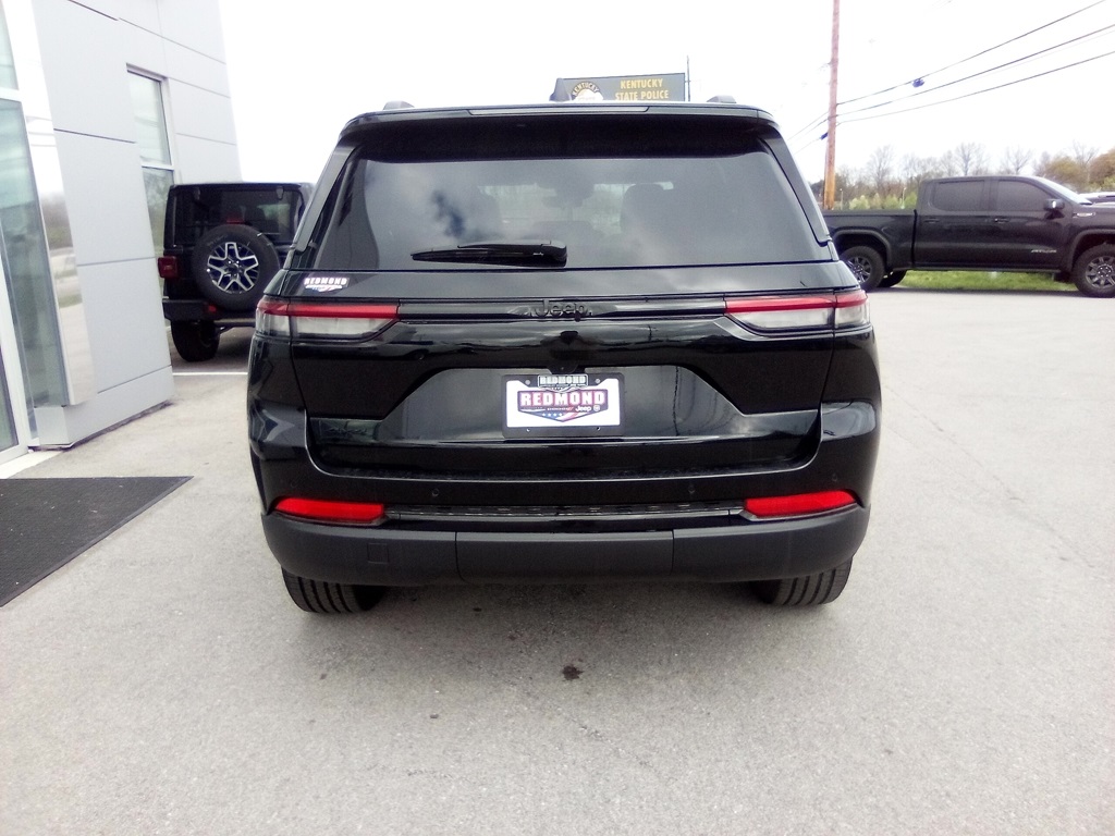 2025 Jeep Grand Cherokee Altitude X photo 5