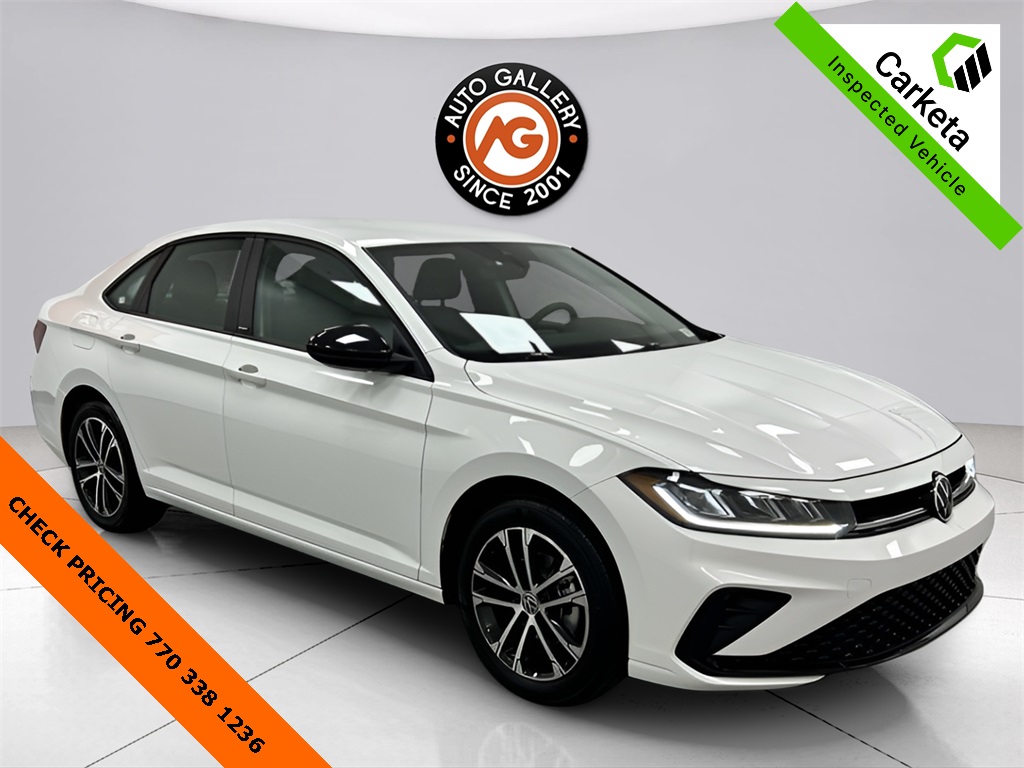 2025 Volkswagen Jetta Sport's photo