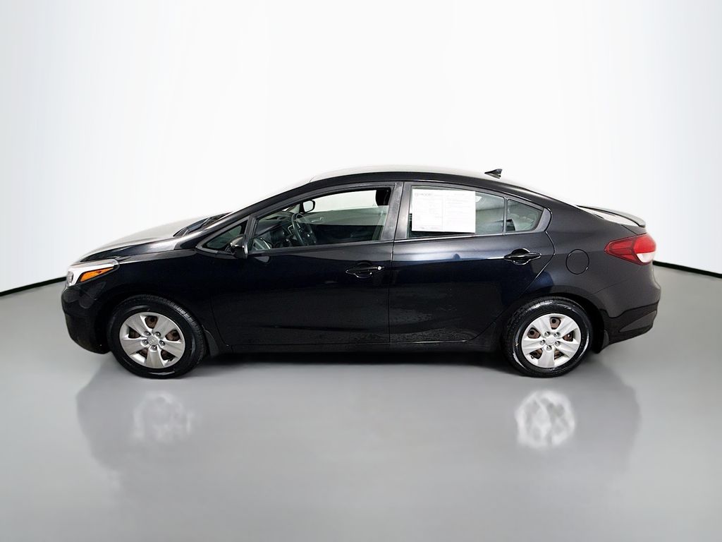 2018 Kia Forte LX Base photo 2