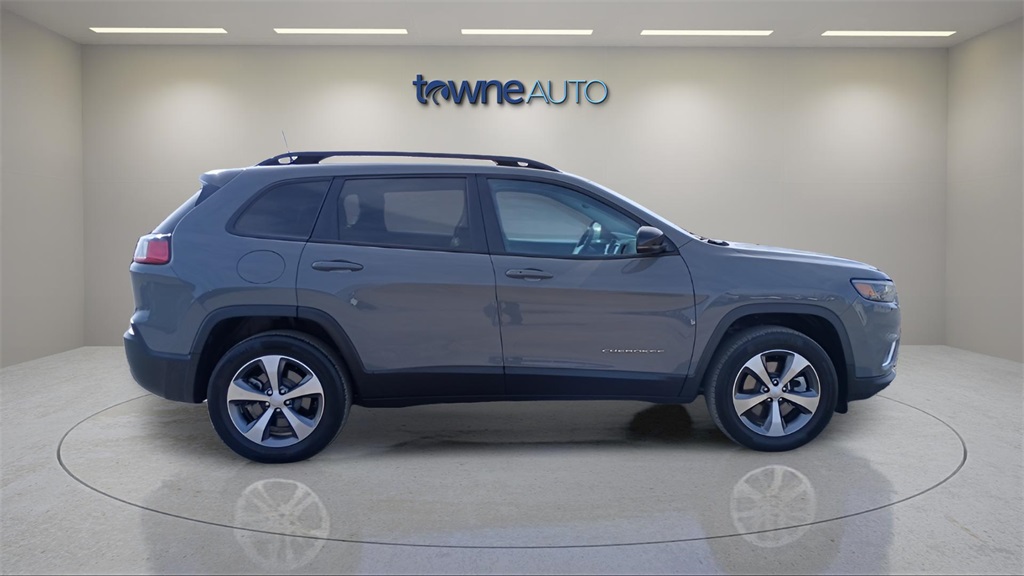 2022 Jeep Cherokee Limited photo 5
