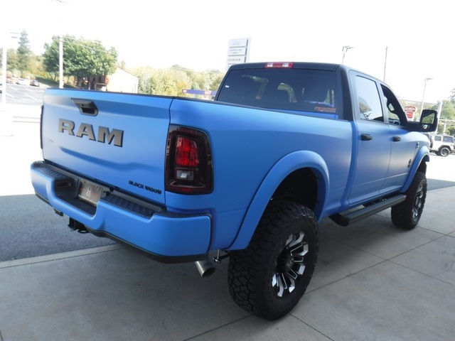 2025 Ram 2500 Big Horn photo 9
