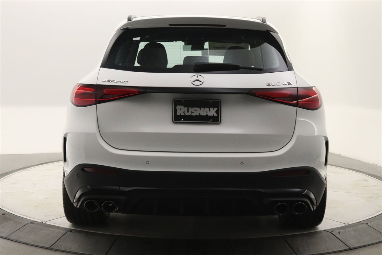 2025 Mercedes Benz GLC 43 AMG 4MATIC photo 3