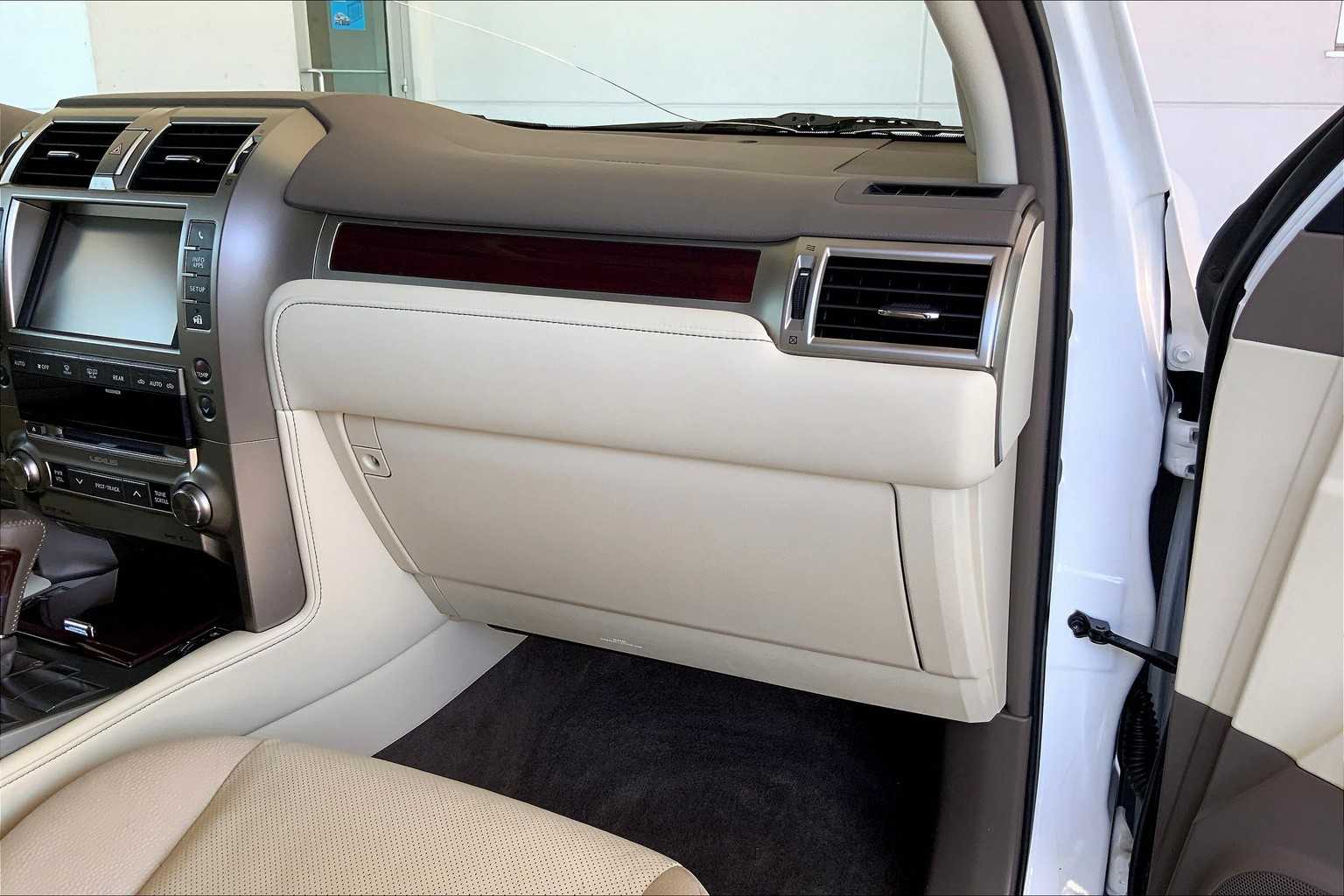 2019 Lexus GX 460 Premium photo 18