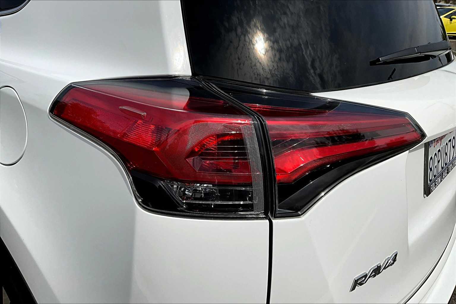 2018 Toyota RAV4 XLE photo 27