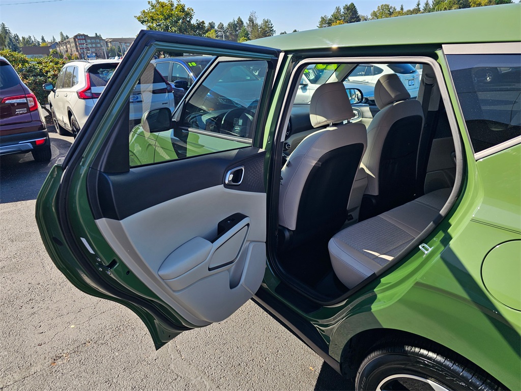 2023 Kia Soul EX photo 15