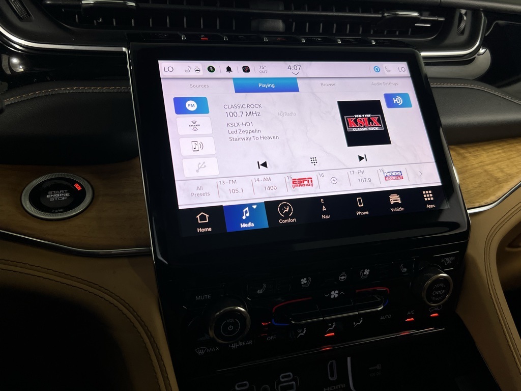2024 Jeep Grand Cherokee Summit photo 12