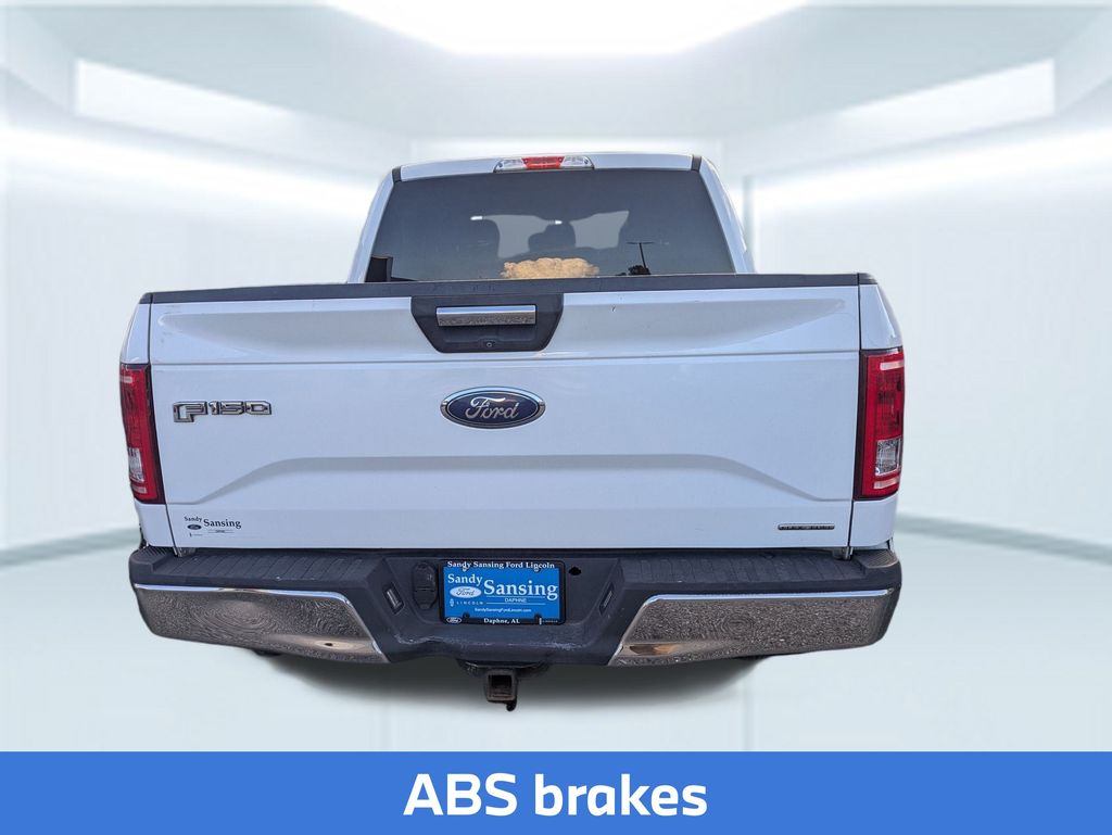 2015 Ford F-150 XLT photo 4