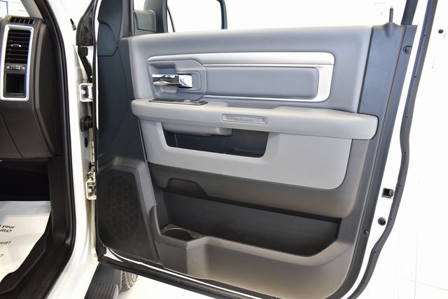 2019 Ram 1500 Classic Warlock photo 10