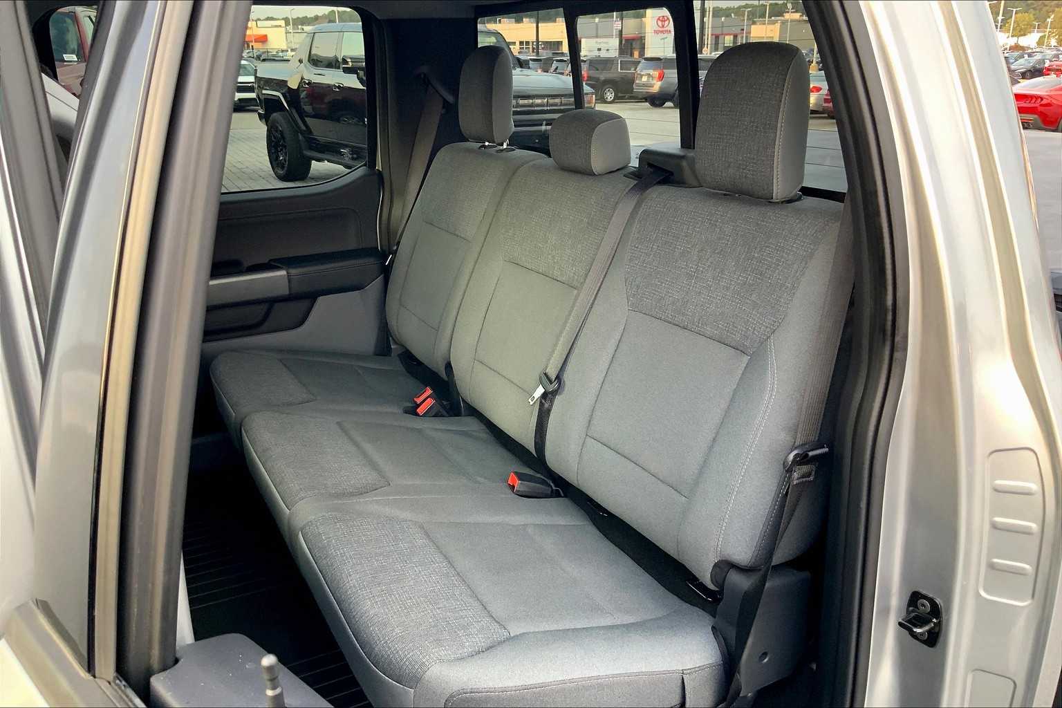 2024 Ford F-150 XLT photo 18