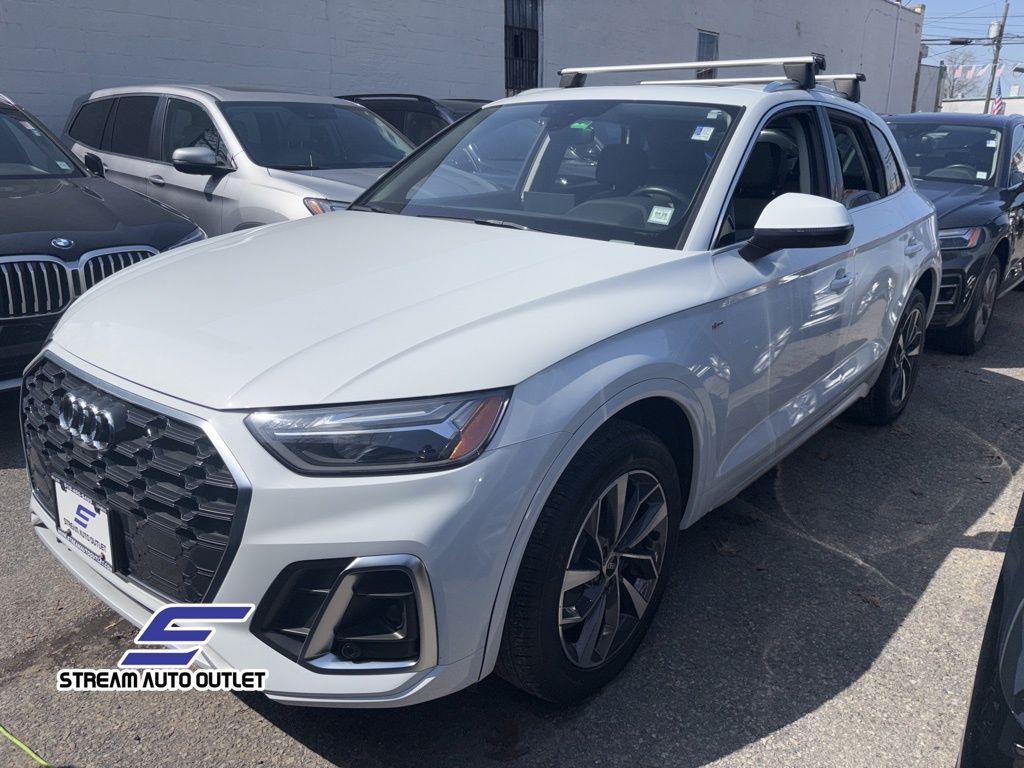 2023 Audi Q5 45 S line Premium photo 3
