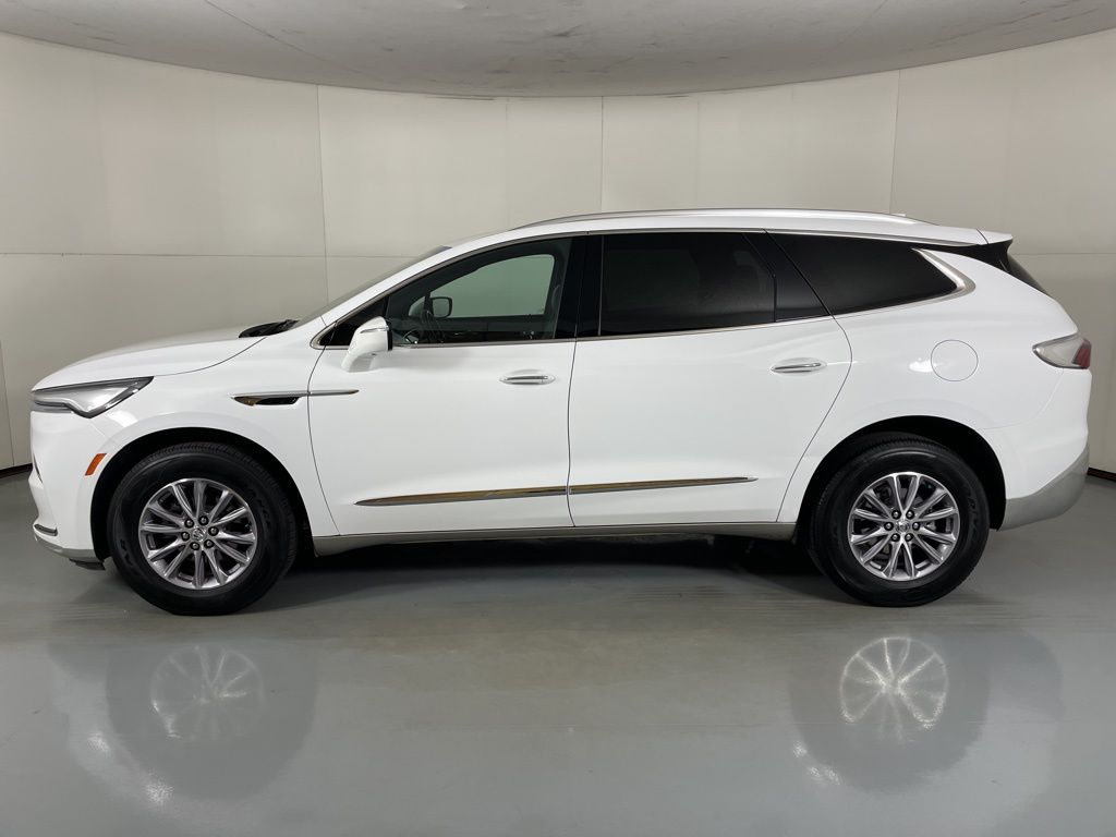 2024 Buick Enclave Premium photo 2