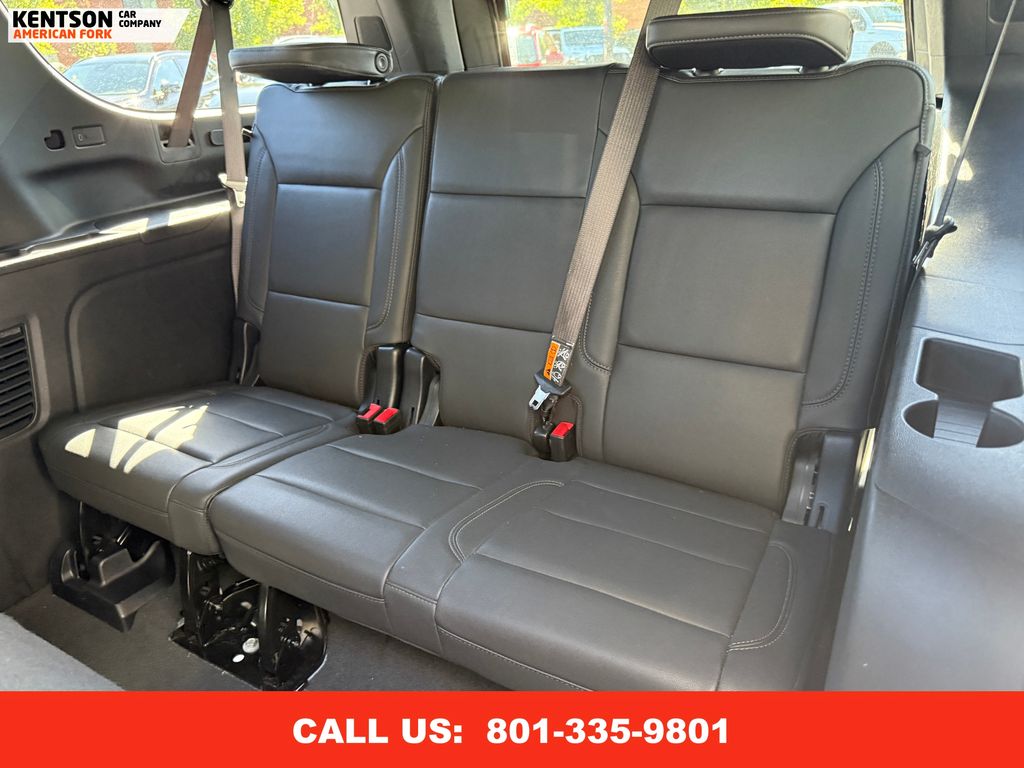 2025 Chevrolet Suburban LT photo 34