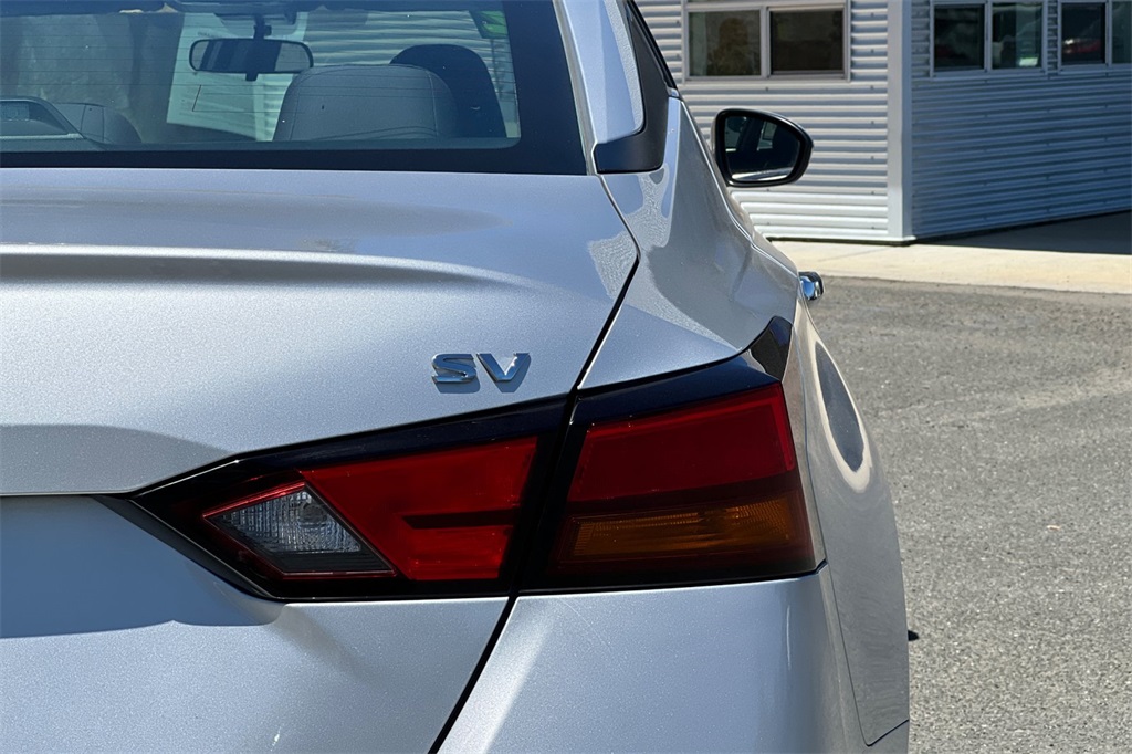 2022 Nissan Altima 2.5 SV photo 11