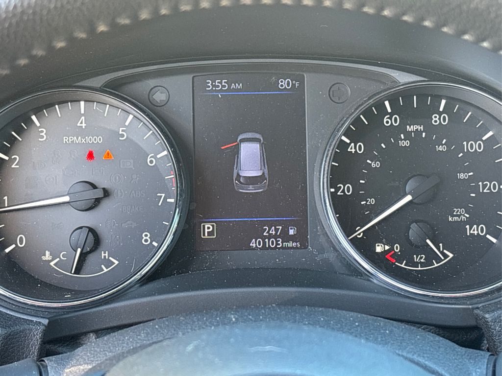 2019 Nissan Rogue SV photo 18