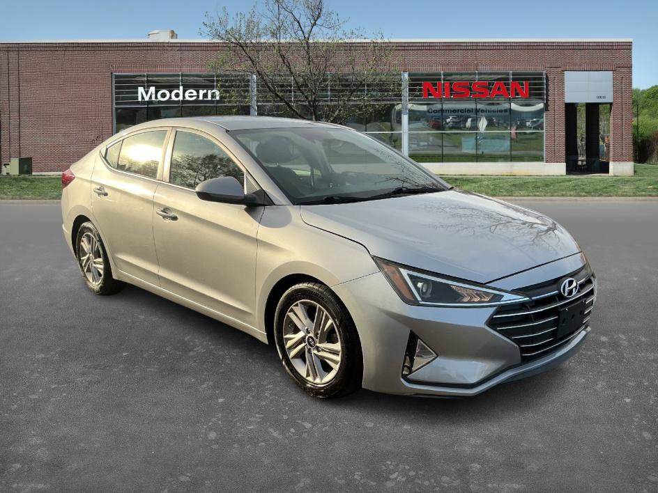 2020 Hyundai Elantra SEL photo 4
