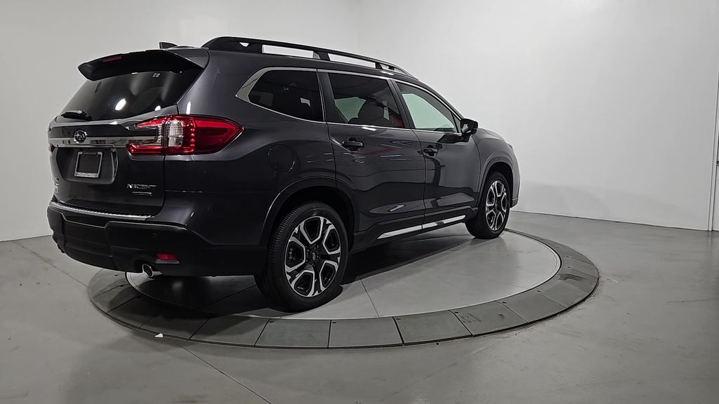 2026 Subaru Ascent Limited photo 4
