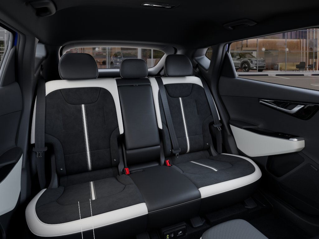 2025 Kia EV6 GT-Line photo 16