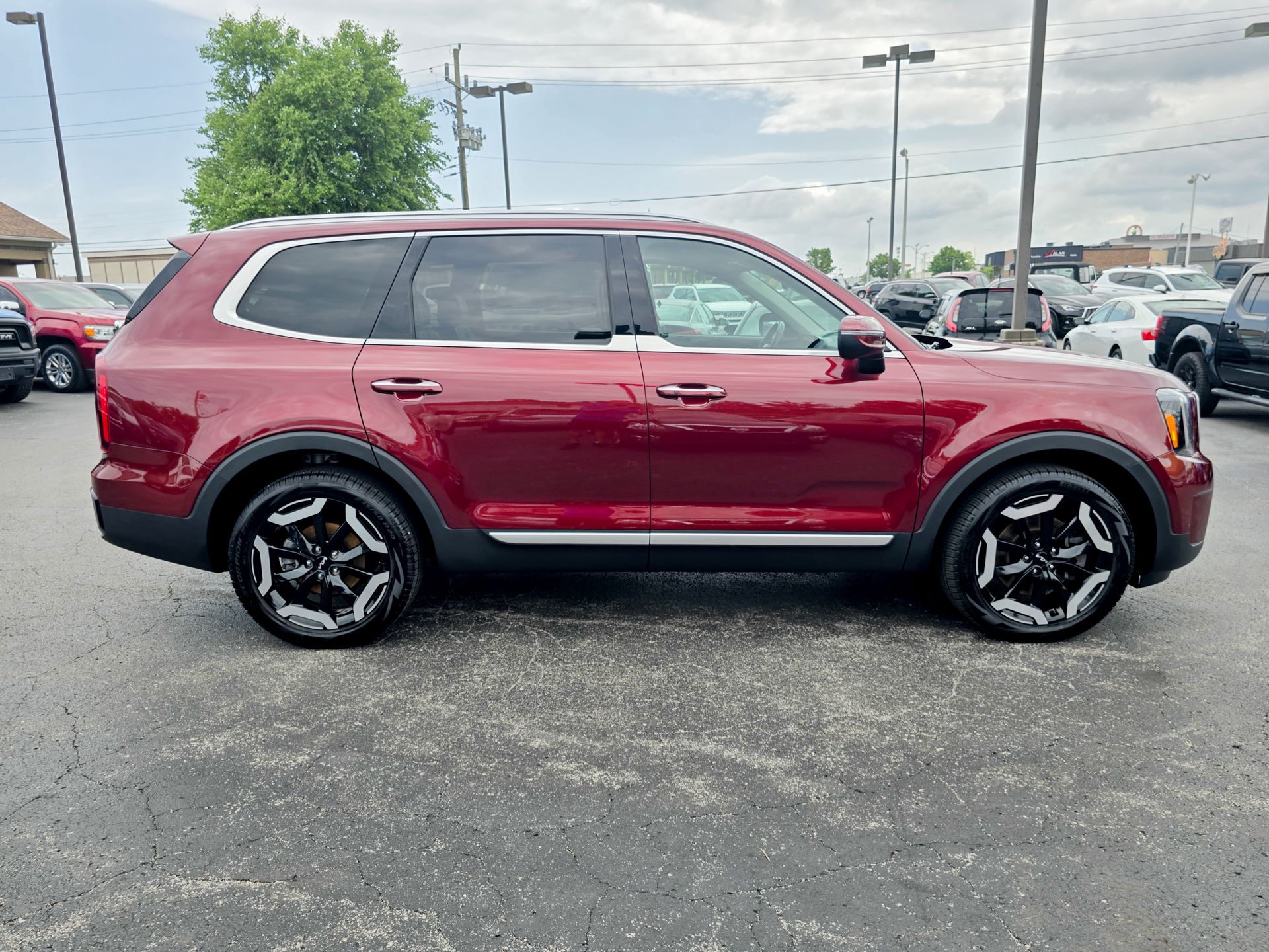 2024 Kia Telluride S photo 24