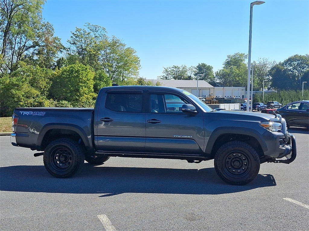2023 Toyota Tacoma TRD Off-Road photo 4