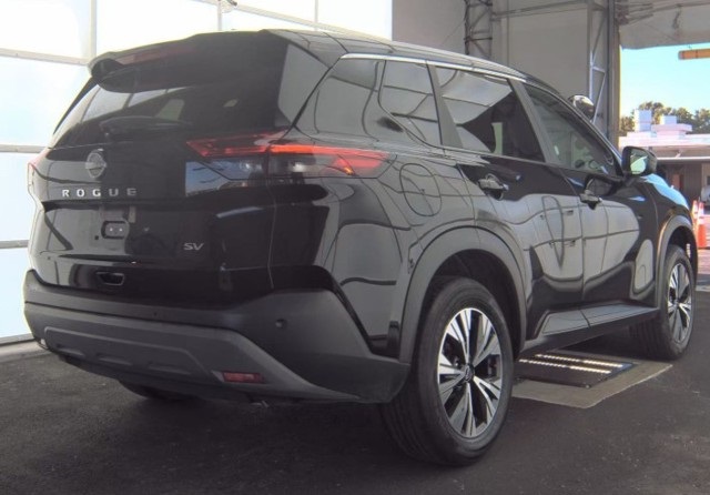 2023 Nissan Rogue SV photo 2