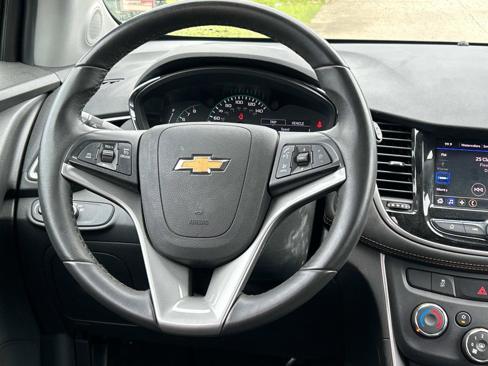 2022 Chevrolet Trax LT photo 14