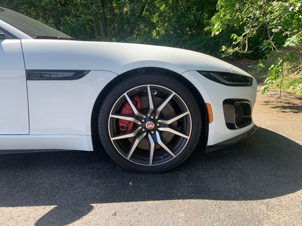 2023 Jaguar F-TYPE R photo 9