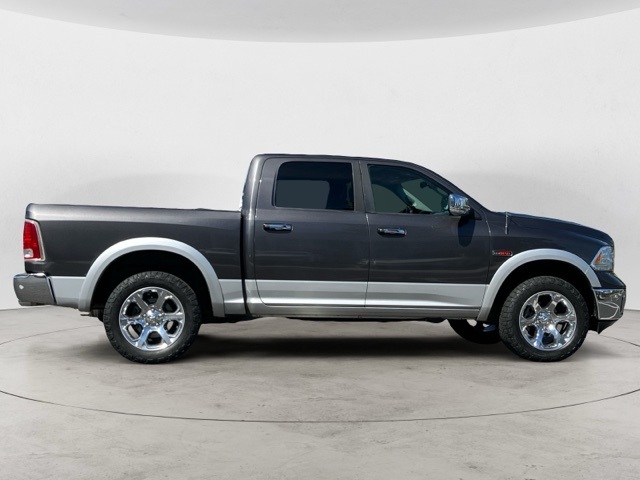 2017 Ram 1500 Laramie photo 3