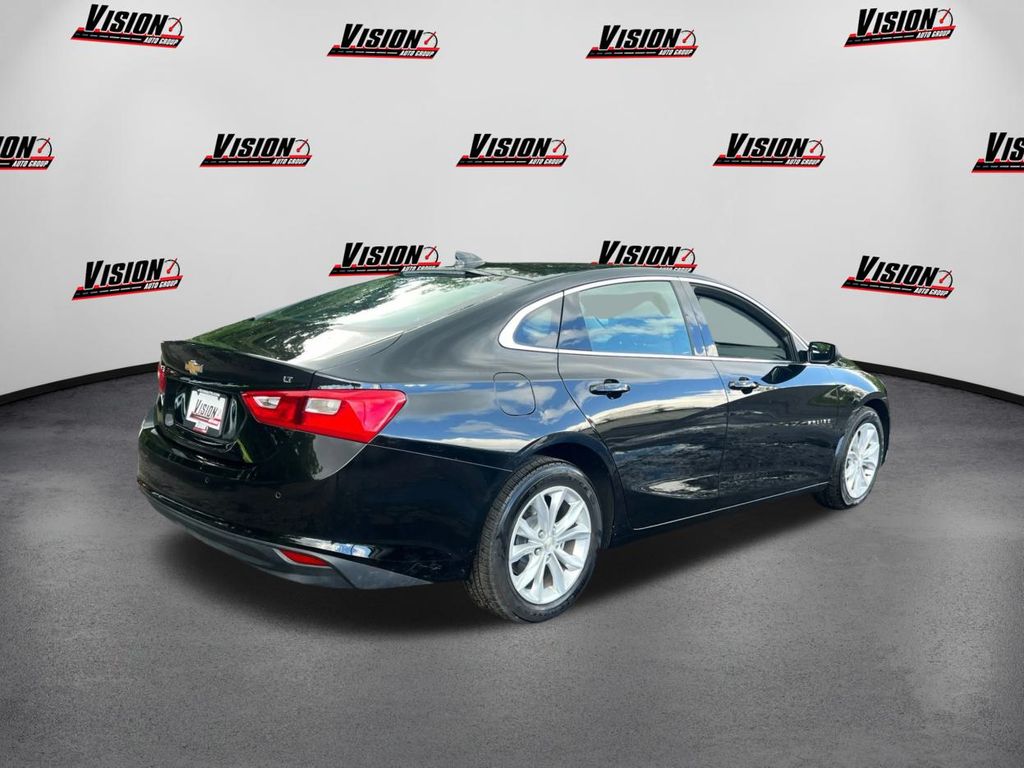 2025 Chevrolet Malibu 1LT photo 5