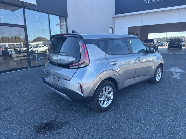 2025 Kia Soul LX S photo 3