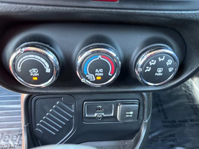 2016 Jeep Renegade Sport photo 26