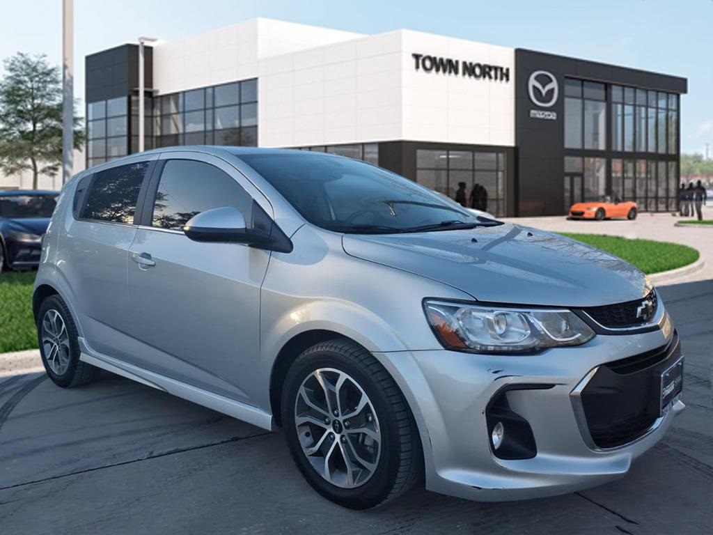 2018 Chevrolet Sonic LT's photo