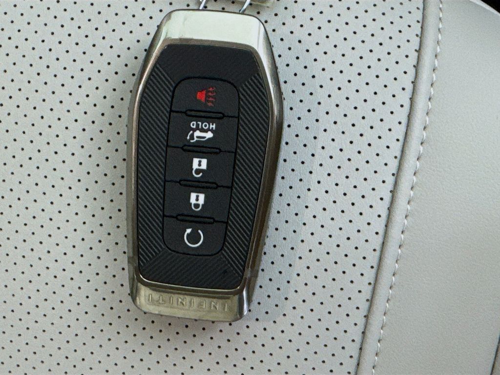 2026 Infiniti QX60 Luxe photo 33