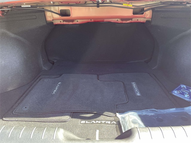 2024 Hyundai Elantra SEL photo 14