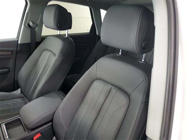 2021 Audi Q5 45 Premium photo 10