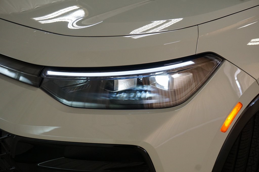 2025 Volkswagen Tiguan SE R-Line Black photo 27