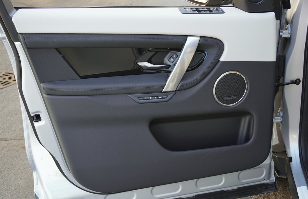 2025 LAND ROVER DISCOVERY SPORT - Image 9